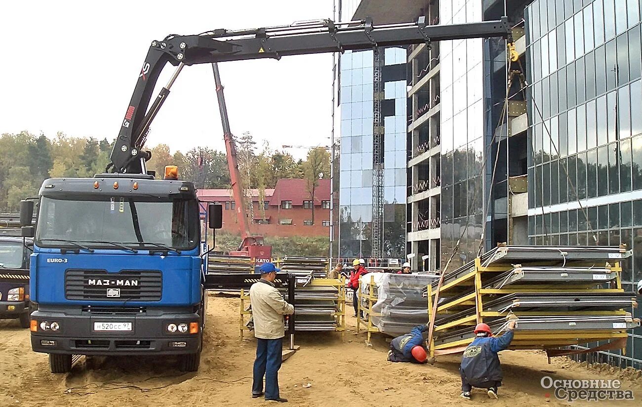 кму с управлением с площадки. Palfinger манипулятор 20 тонн. кму техника. кран-манипулятор renault premium. техобслуживание кму hiab регламент.