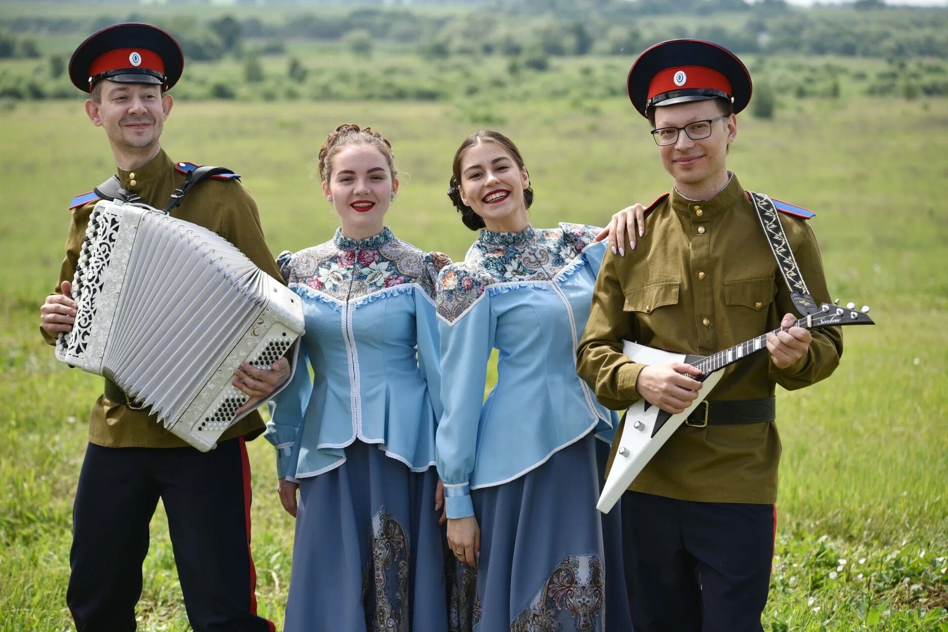 Донские казаки. Казачья культура. Казачий фестиваль. Красивые казачки. Трио ростов