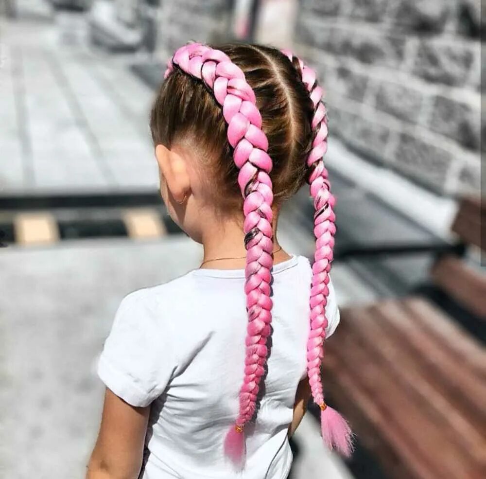 французские косички с канекалоном. французские косы с канекалоном 2 косы. плетение 2 кос с канекалоном. косы с канекалоном. канекалон 2 косы.