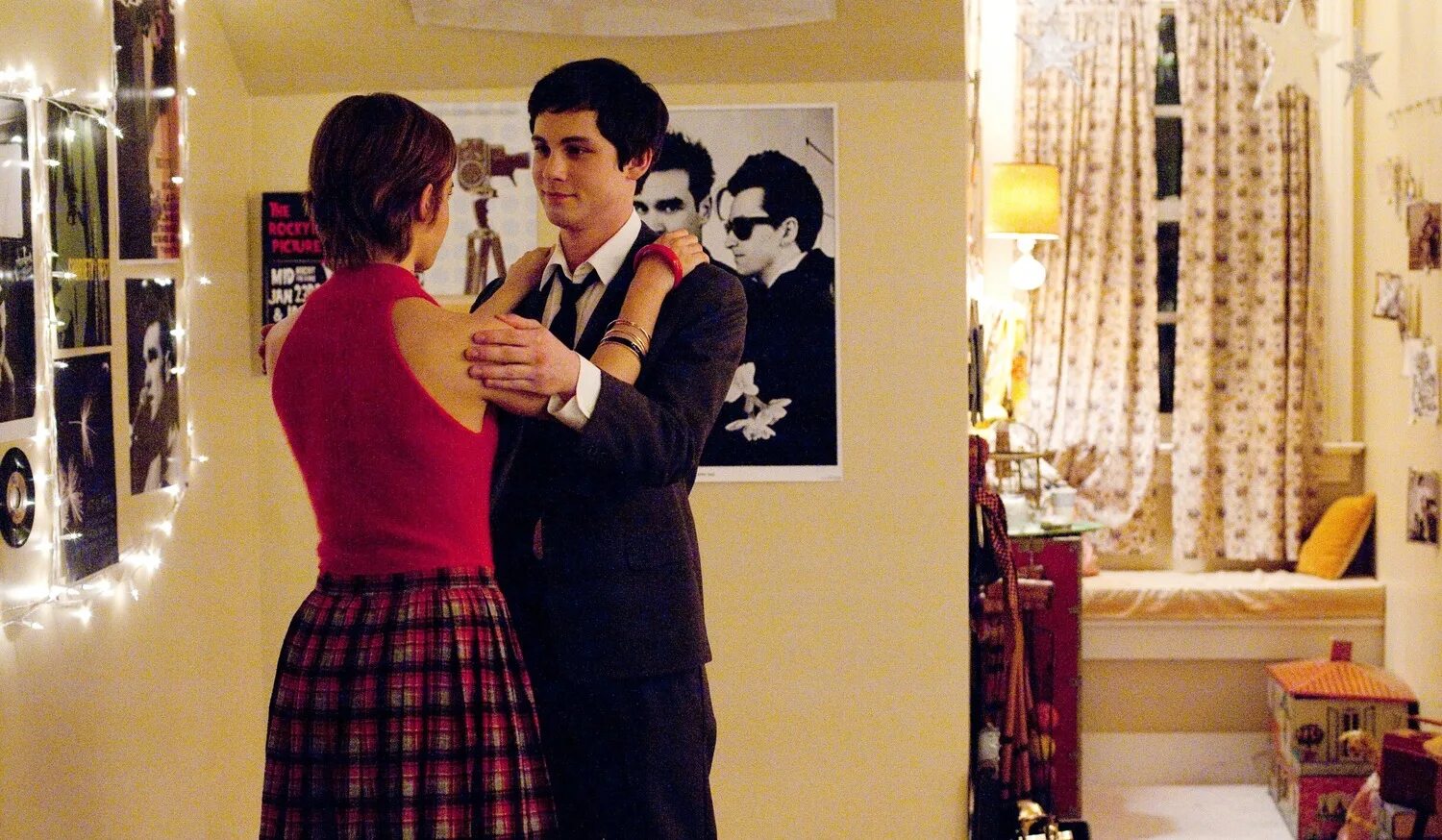 Part of being a woman. Хорошо быть тихоней  the perks of being a wallflower (2012). логан лерман хорошо быть тихоней. хорошо быть тихоней чарли.