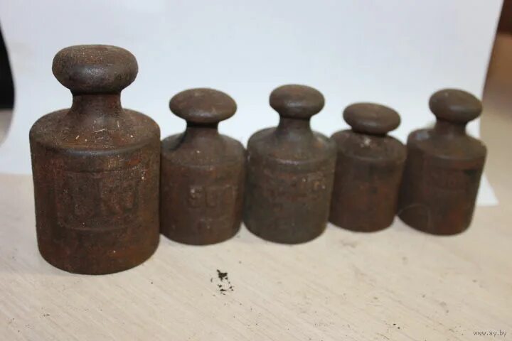 0 001 грамм сколько миллиграмм. Гири для весов килограммовые. Граммовая гирька. Миллиграммовый разновес. Разновесы мг.