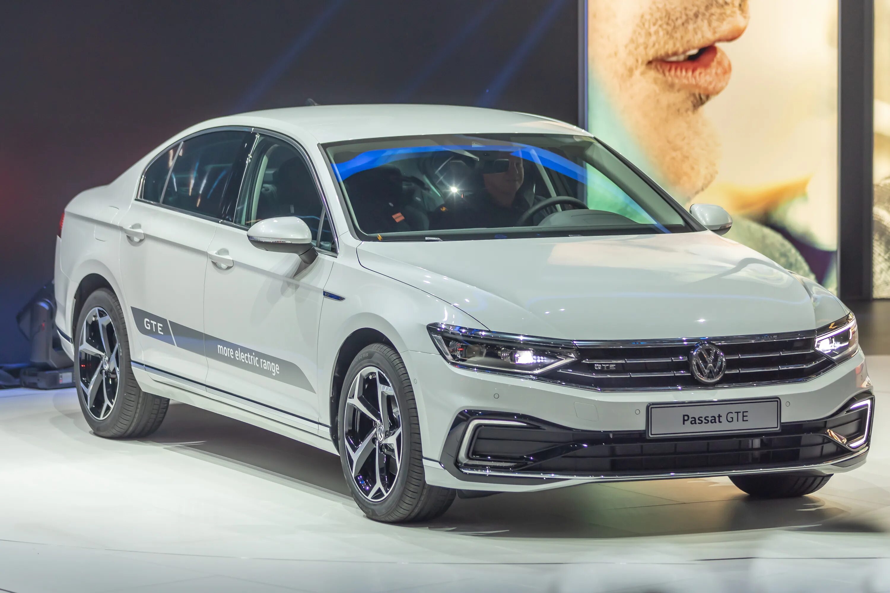 Фольксваген Пассат 2019. Passat b8 GTE. Фольксваген Пассат 2016г. Volkswagen Passat b8 GTE 2022 цветы. Volkswagen 2019 купить