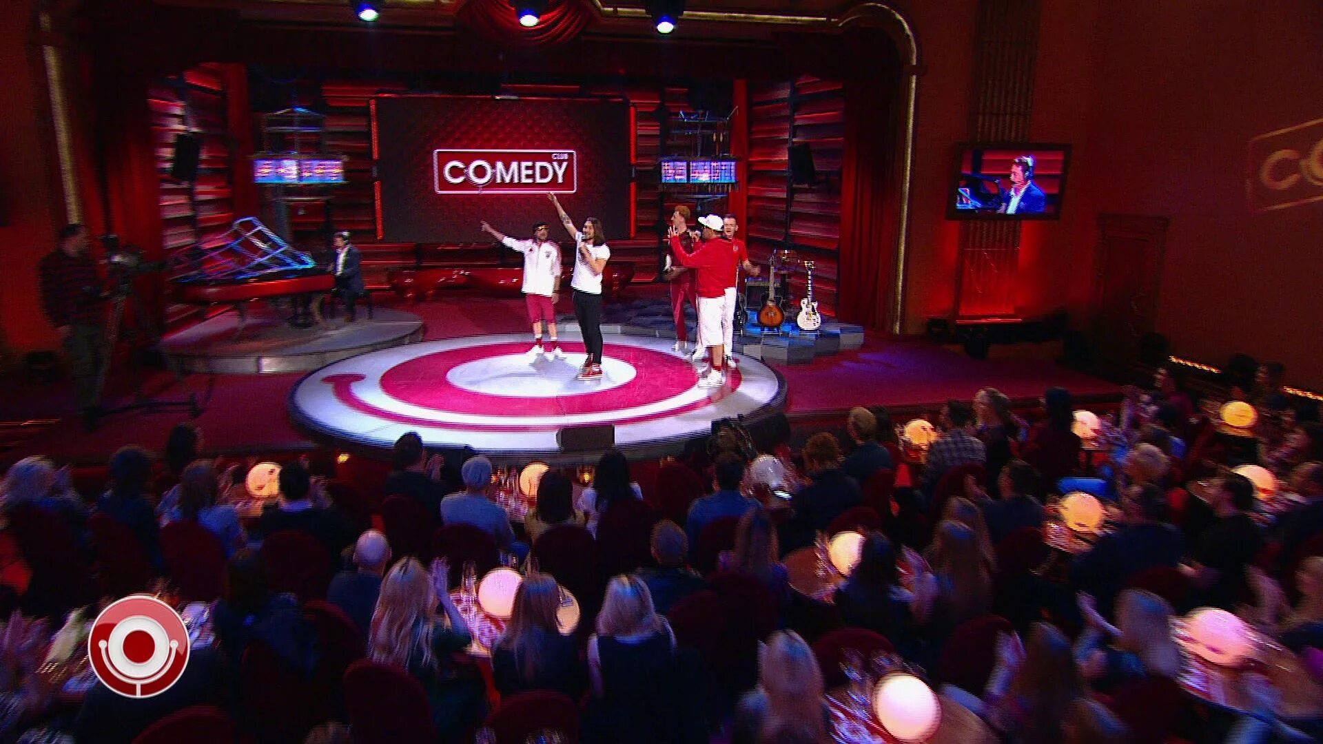 трио из питера камеди клаб. камеди клаб галыгин и харламов. сюзанна камеди клаб. камеди клаб бункер. камеди клаб с демисом карибидисом.