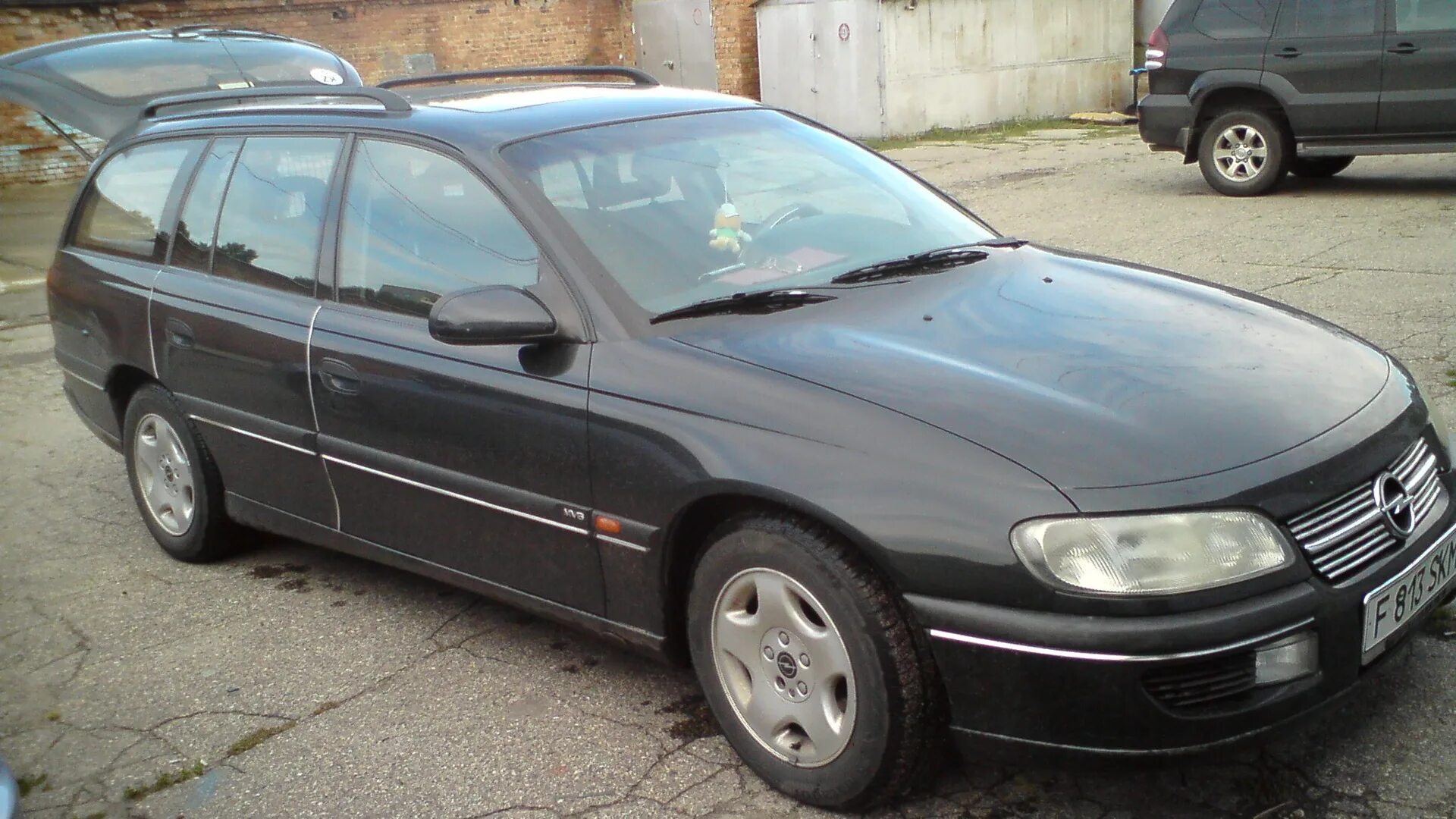 Омега б 1994. Opel Omega 1992 универсал. Опель Омега 2001 универсал. Опель Омега 98 года автомат. Опель Омега 98г.