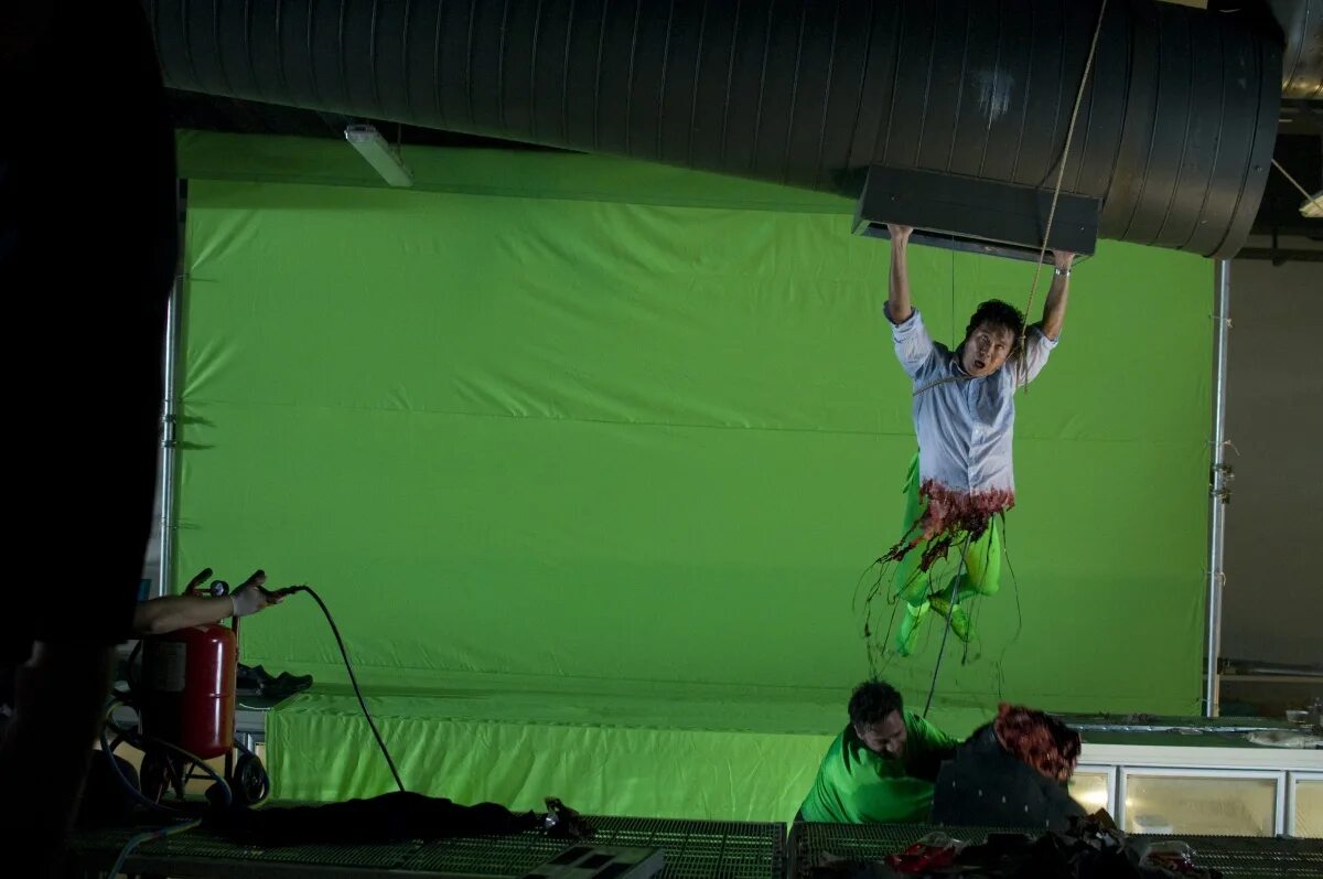 Ридли скотт на съемочной площадке. Лукас беннетт невозможное. Хасима съемки скайфолл. «невозможное» (2012) хуан антонио байона. Прометей 2012 кадры со съемок.