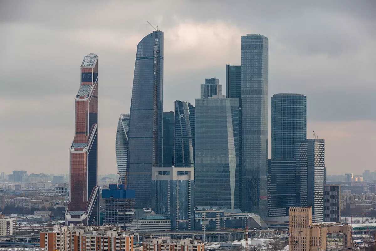 Строительство башни в москве. Высотки Москоу Сити. Москва Сити недостроенная башня. Высотка здание Москва Сити. Первая башня Москва Сити.