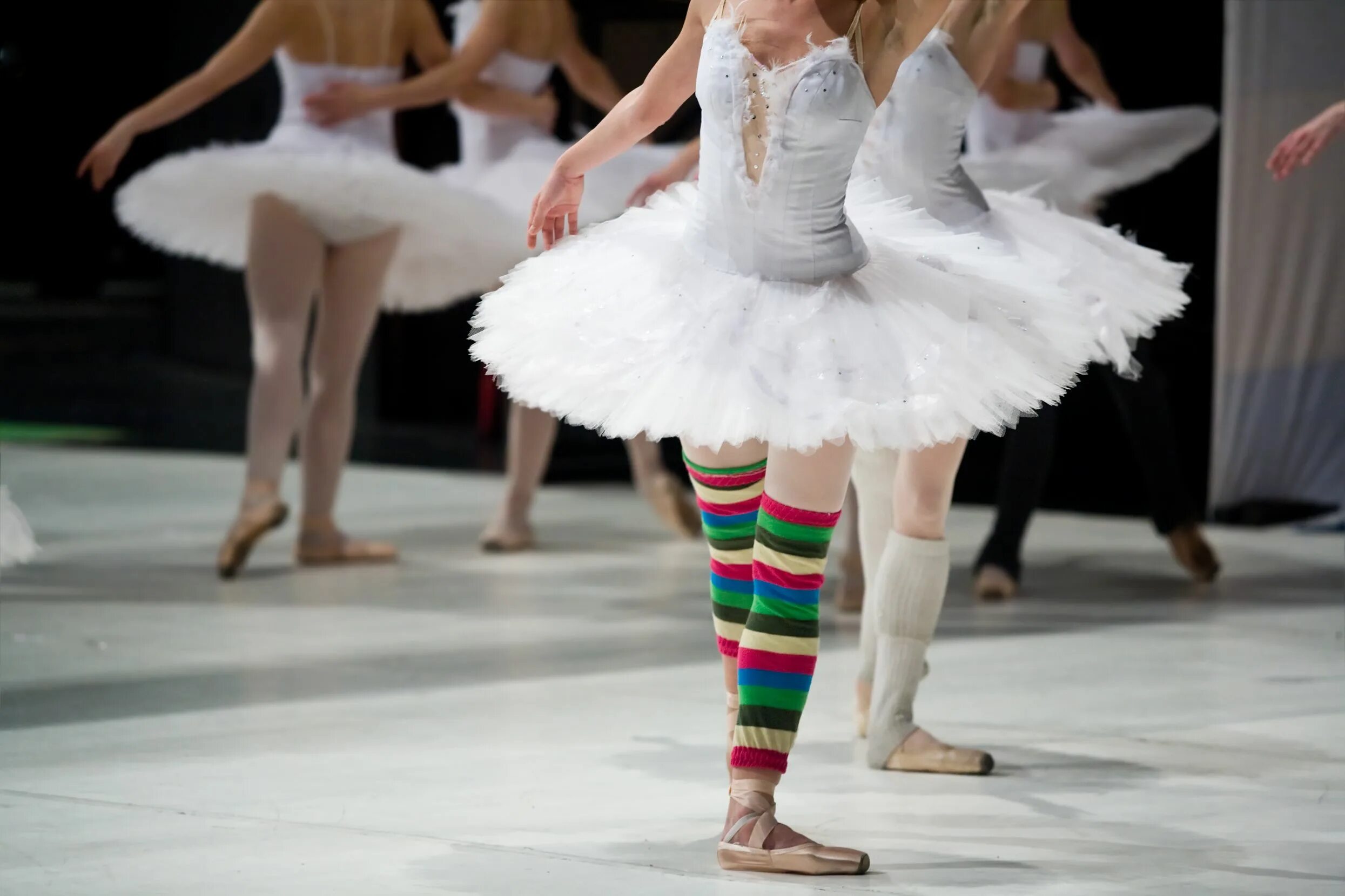 Ballet stage. Swan lake ballet english national ballet. балерина по-английски. балет по английски. english national ballet kjyl;jy.