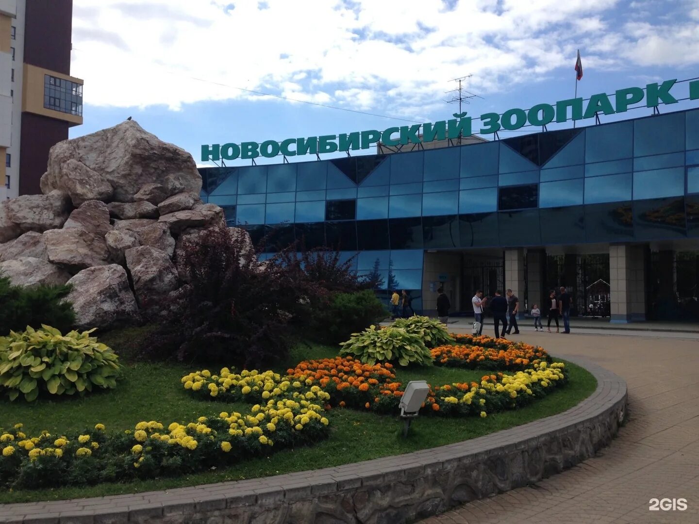 Новосибирск летом зоопарк. Новосибирский зоопарк территория. Новосибирский зоопарк достопримечательности новосибирска. Новосибирский зоопарк время работы. Новосибирск улица тимирязева 71/1 новосибирский зоопарк имени ра шило.