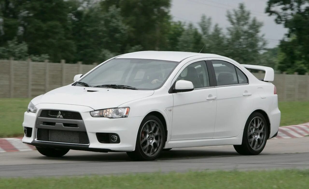 Mitsubishi lancer 10 2008. Митсубиси Лансер 10 2008. Митсубиси Лансер 2008. Митсубиси ланцер 2008. Мицубиси Лансер Эво 2008.