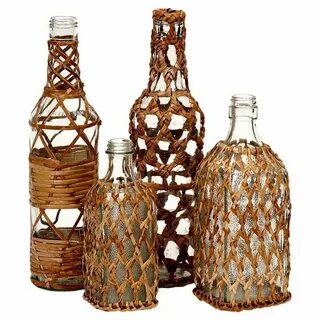 Бутыль из ротанга