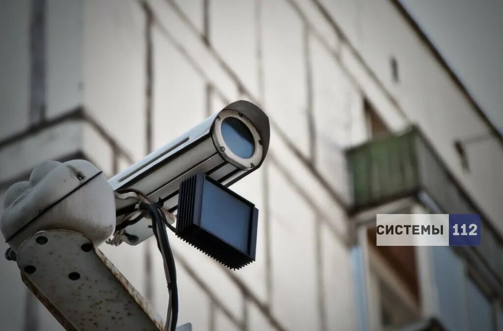 Система видеонаблюдения в метро. Веб камера на улице. Камера токио. Камеры в москве. Фонари с камерами видеонаблюдения.