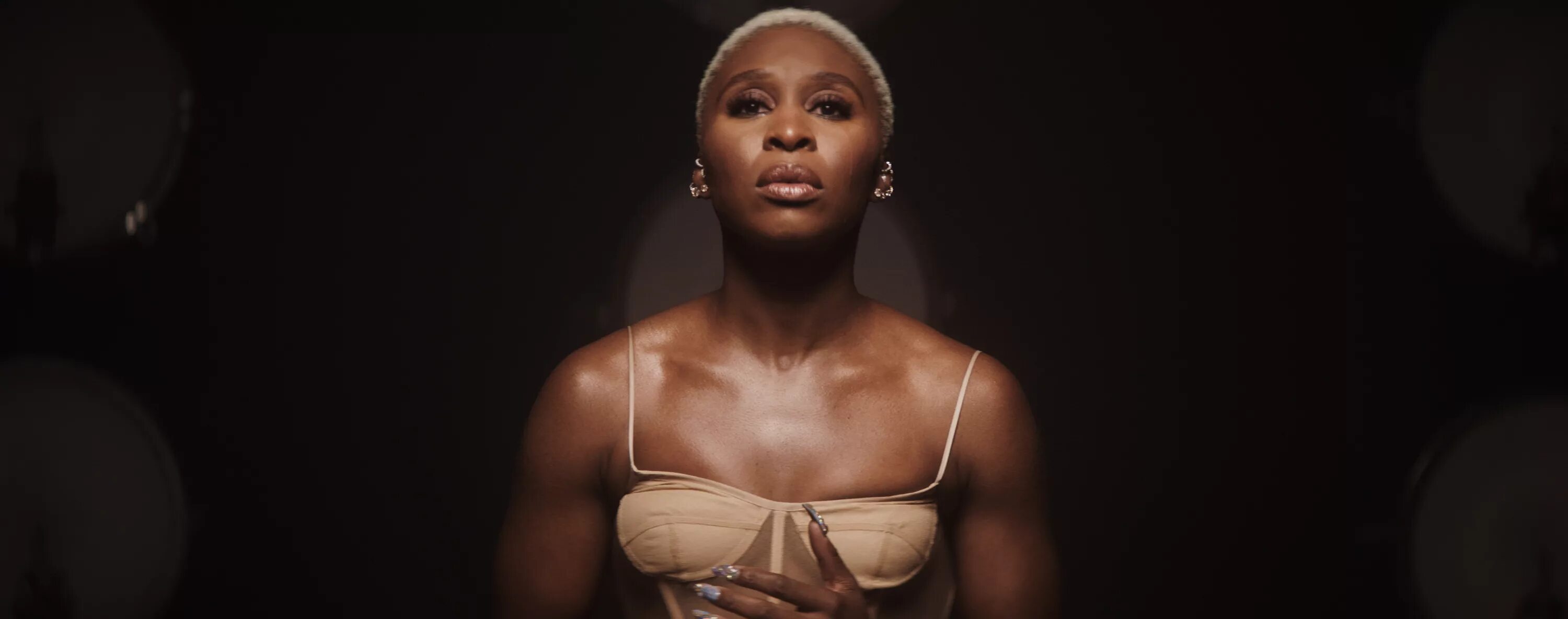 Cynthia erivo stand up. Stand up Синтия Эриво. Cynthia Erivo - Stand up (2019). Stand up from Harriet. Cynthia Erivo Stand up слушать.