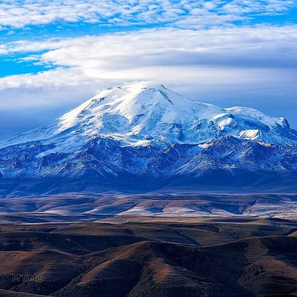 Самая высокая гора россии высотой 5642. Гора Эльбрус. Горы Кавказа Эльбрус. Эльбрус высочайшая вершина. Гора Эльбрус (Кабардино-Балкария, Карачаево-Черкесия).