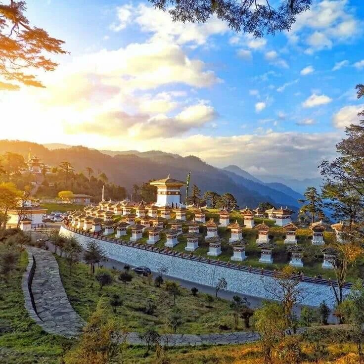 Dochula Pass Bhutan. Экскурсии в Непале. Бутан. Бутан фото страны. Непал и бутан