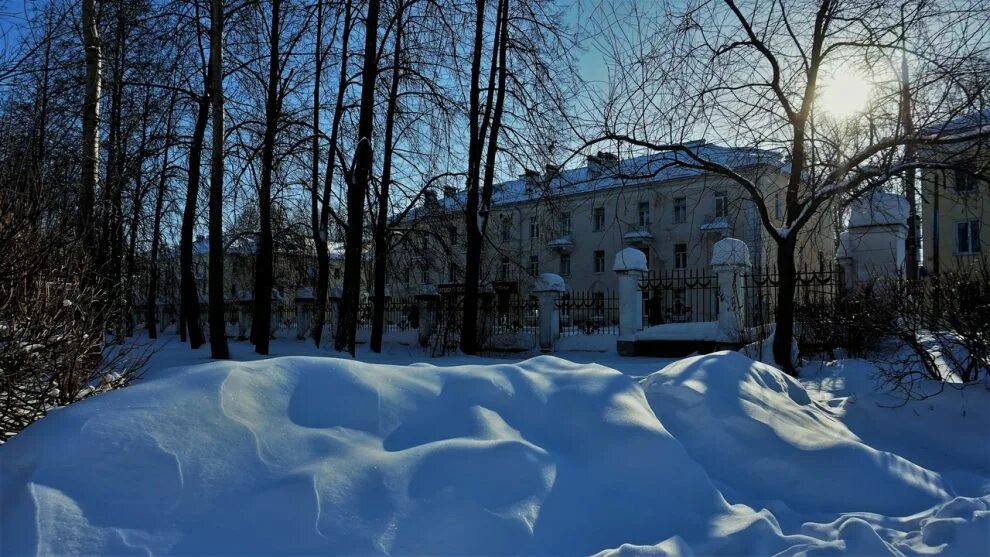 Гисметео новосибирск. Погода в глазове на 10 дней. Температура в сентябре 2021. Погода в глазове на месяц 2024. Город глазов фото красивые.