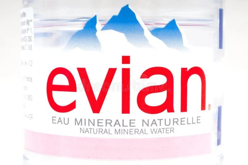 Вода по французски. Эвиан логотип. Evian вода логотип. Вода Эвиан лого. Вода Эвиан этикетка.