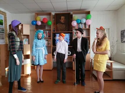 Васе поручили закупить реквизит для театрального