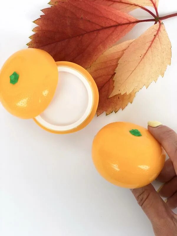 Крем для рук Tony Moly Tangerine. Tony Moly Tangerine Whitening hand Cream. Мандариновый крем для рук. Крем для рук в виде мандарина. Мандарин тони