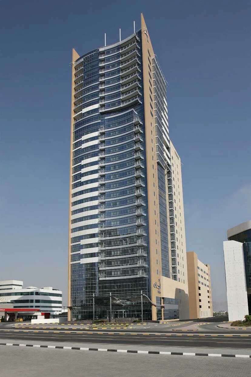 Nour arjaan by rotana fujairah 3. Novotel fujairah 4 фуджейра. arjaan. дерево rotana. фуджейра оаэ clifton international.