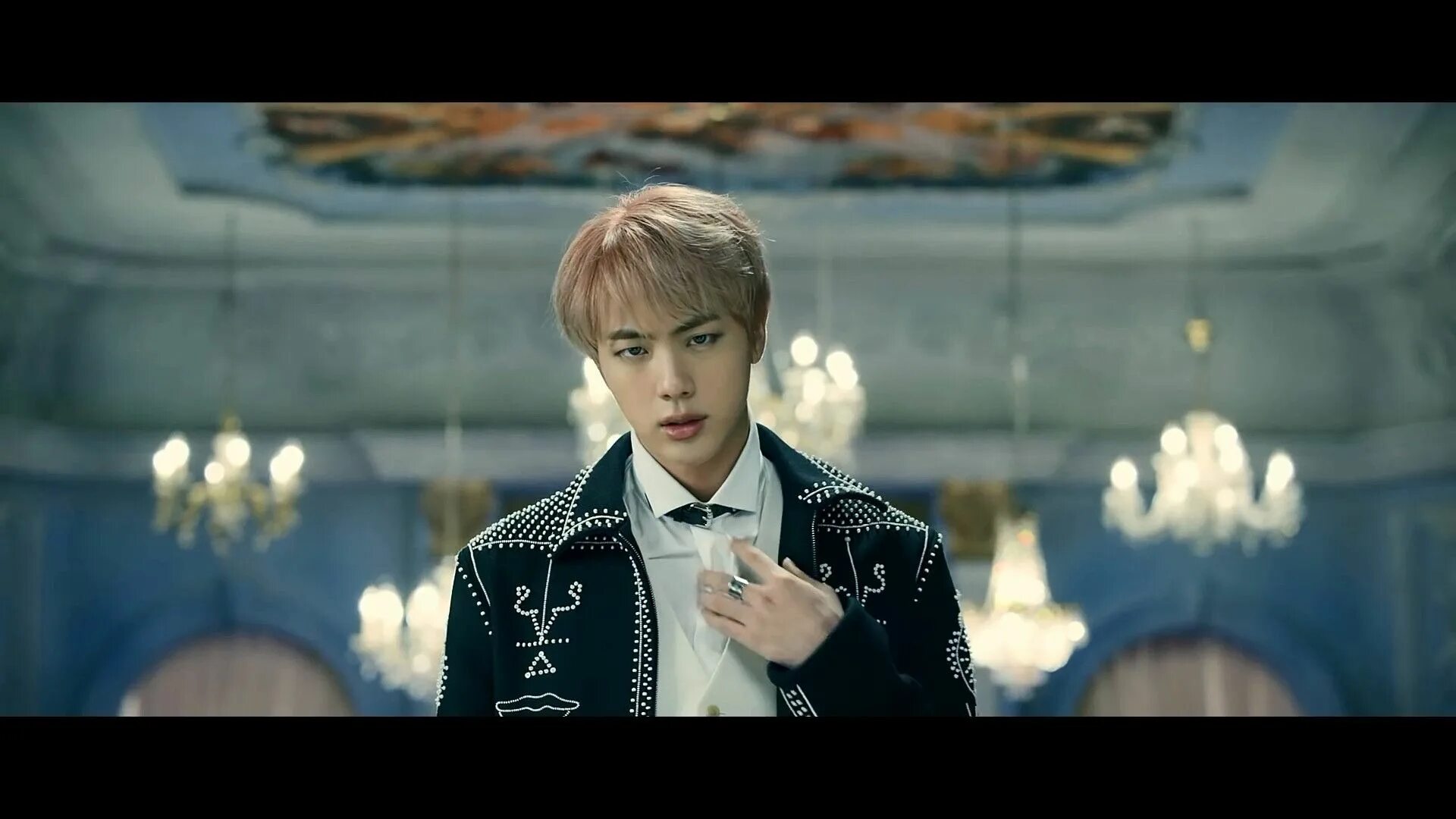 Бтс кровь. Сокджин Blood Sweat and tears. Чимин Blood Sweat and tears. BTS Blood Sweat and tears Jin. Джин БТС Blood Sweat and tears.