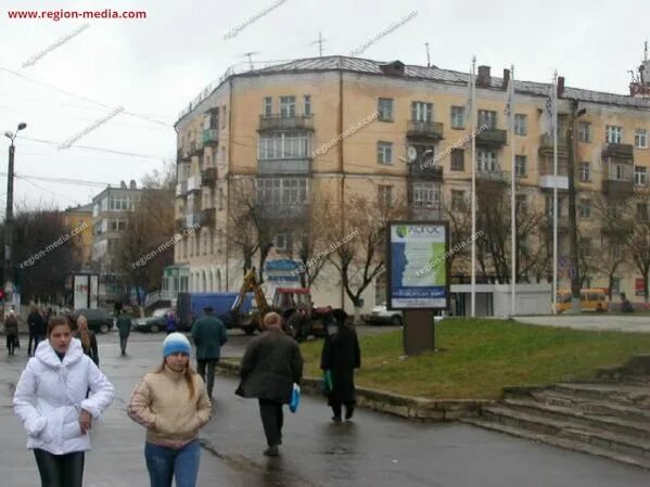 Революции д 7. Ул Октябрьской революции Смоленск. Улица Октябрьской революции (Смоленск). Г. Смоленск улица Октябрьской революции. Октябрьской революции 13 Смоленск.