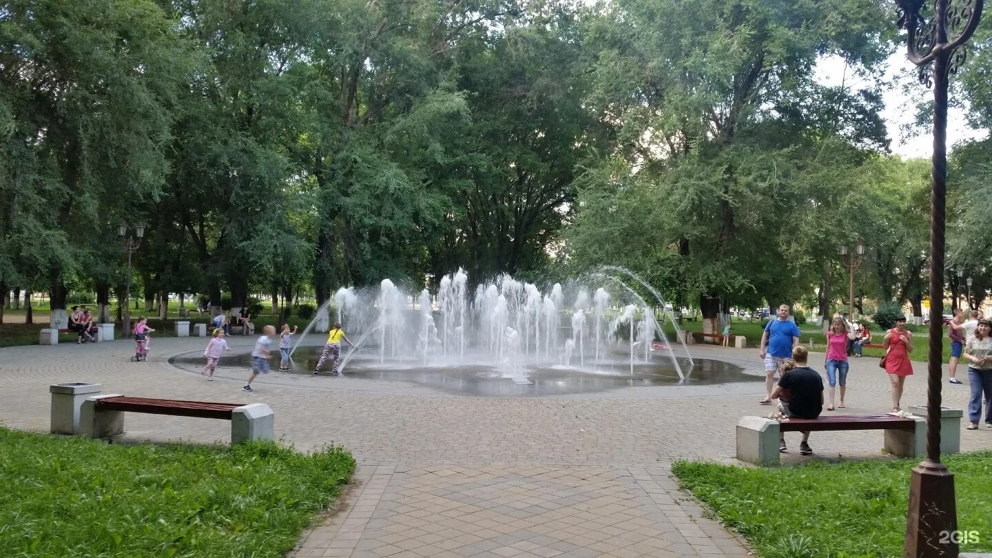 Станица армавир краснодарского края. Городской парк Армавир. Армавир Краснодарского края фонтаны. Центральный парк Армавир. Армавир Центральный фонтан.