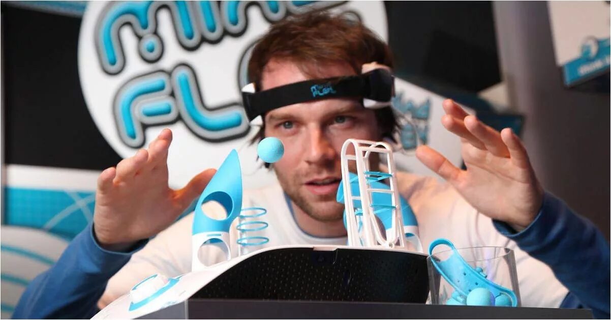 Сила мысли интерактив. Игрушка mindflex. Игра сила мысли. Игры разума аттракцион. Игра mindflex.