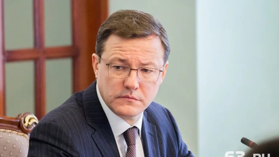 Азаров новости самара отставка. Максим азаров и дмитрий малин. азаров дмитрий васильевич брянск. виктор николаевич данилкин. губернатор самарской области дмитрий азаров портрет.