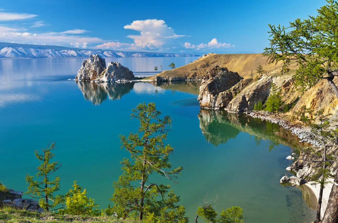 Байкал в евразии. Озеро Байкал. Озеро Байкал Lake Baikal. Озеро Ольхон. Ольхон Байкал.