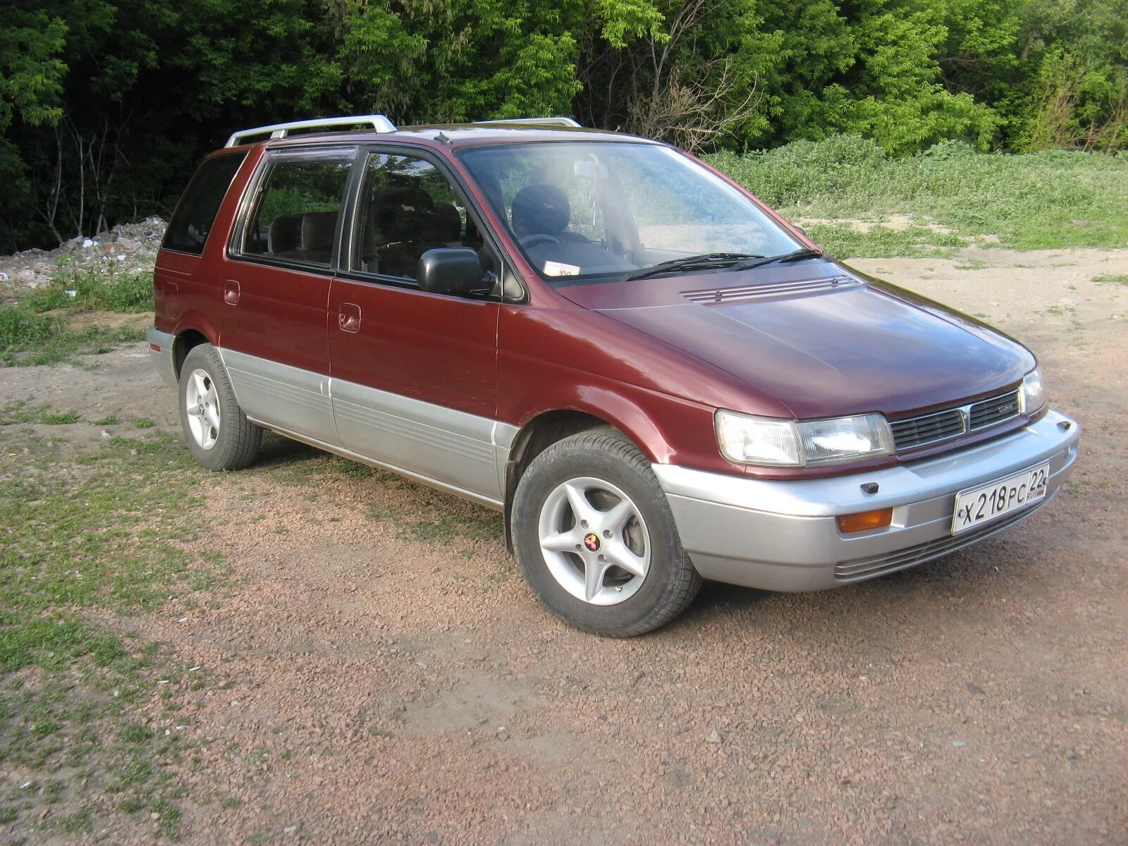 Мицубиси 1992. Митсубиси Шариот 1992. Mitsubishi Chariot 1992. Митсубиси Шариот 1992г. Мицубиси Шариот 1992 год.