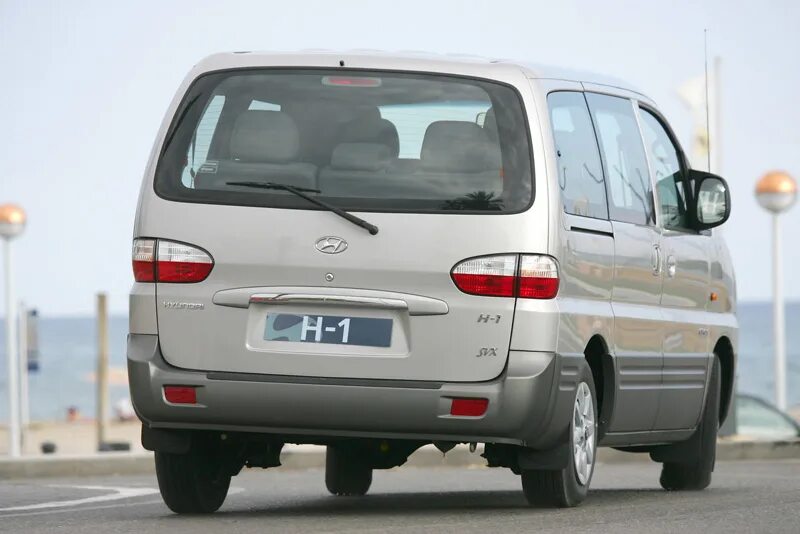 Hyundai h1 2005. Хендай h1 2005. Hyundai h1 2.5 2005 год. Хендай h1 2000. Включи n 3