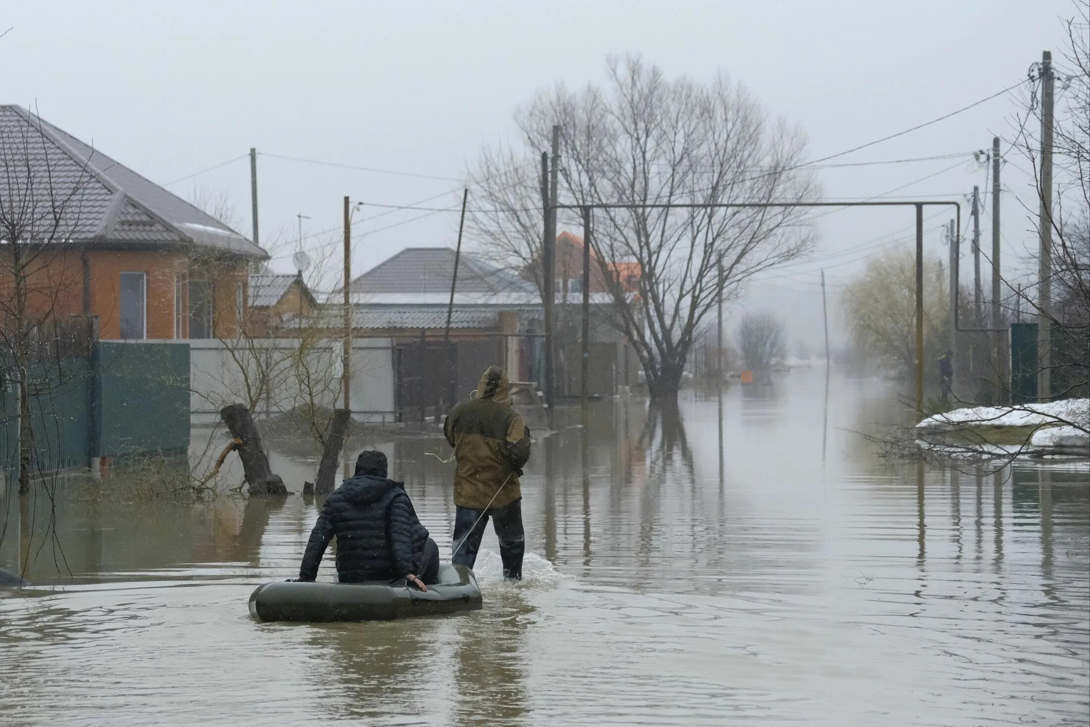 Где сейчас наводнения в россии. Наводнение. Высокие наводнения. Паводок. Паводок и половодье.