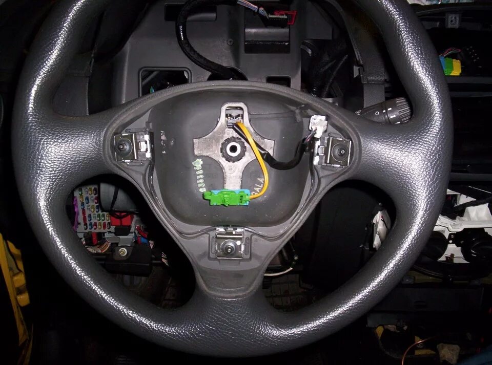 Как снять руль фиат Ремонт Fiat Albea Рулевое управление Рулевая колонка