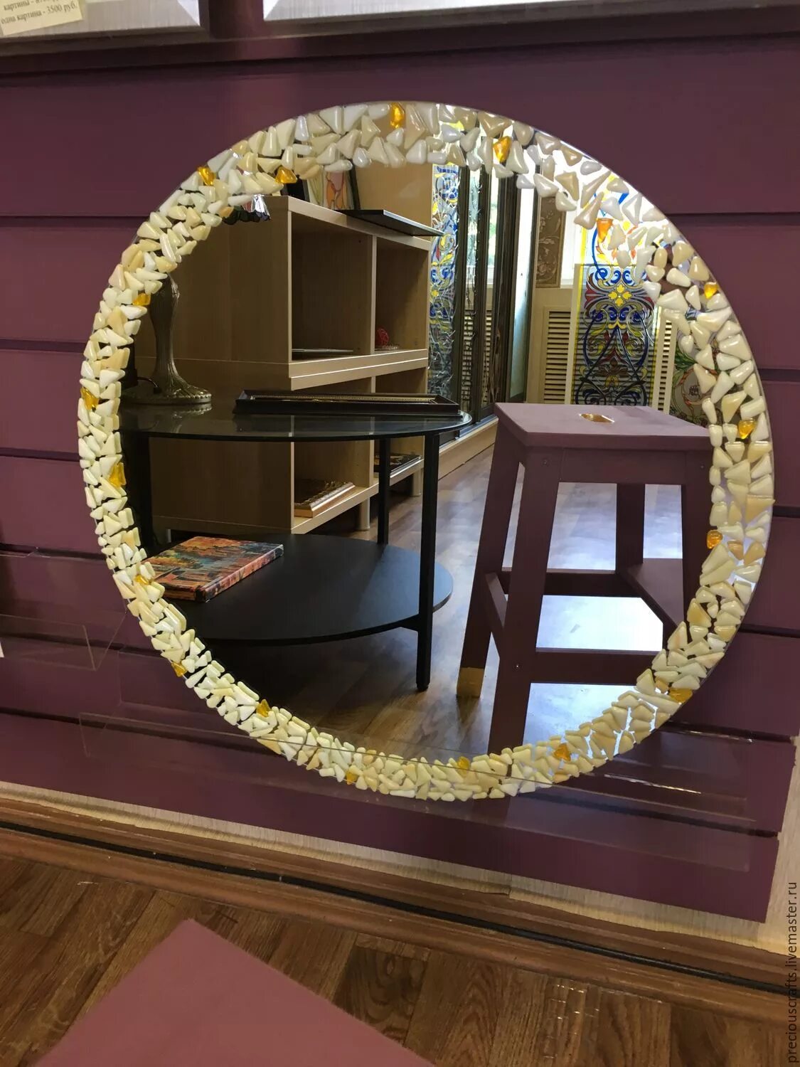 Зеркало круглое с подсветкой. Круглая рама для зеркала. Зеркало круглое настенное. Зеркало настенное с подсветкой.