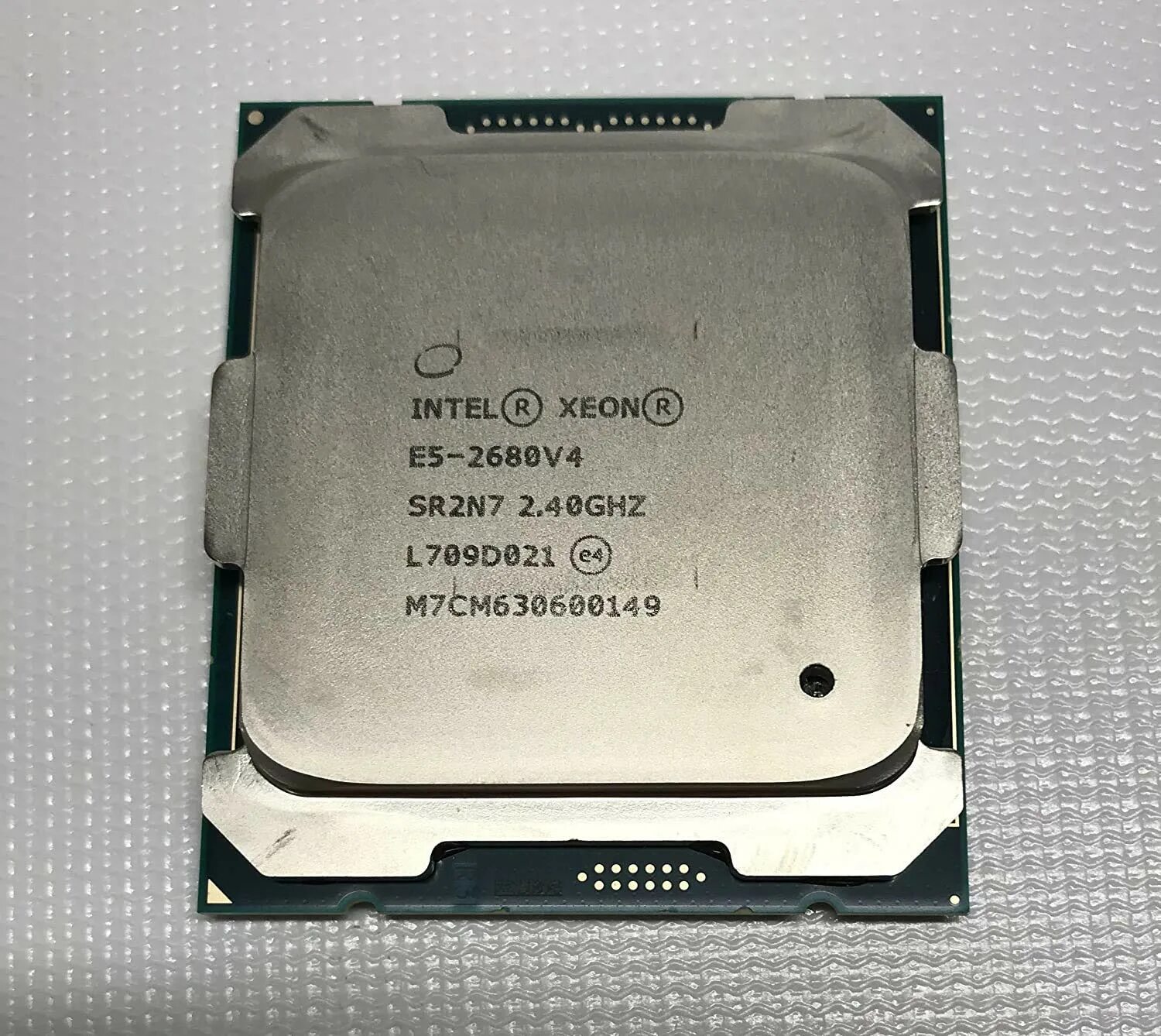 Intel xeon v4 характеристики. Процессоры intel xeon e5-2680 v3 2.4 ghz. процессор intel xeon e5-2640 2.5. intel xeon e5 2680 v4. процессор intel xeon e5-2699a v4.