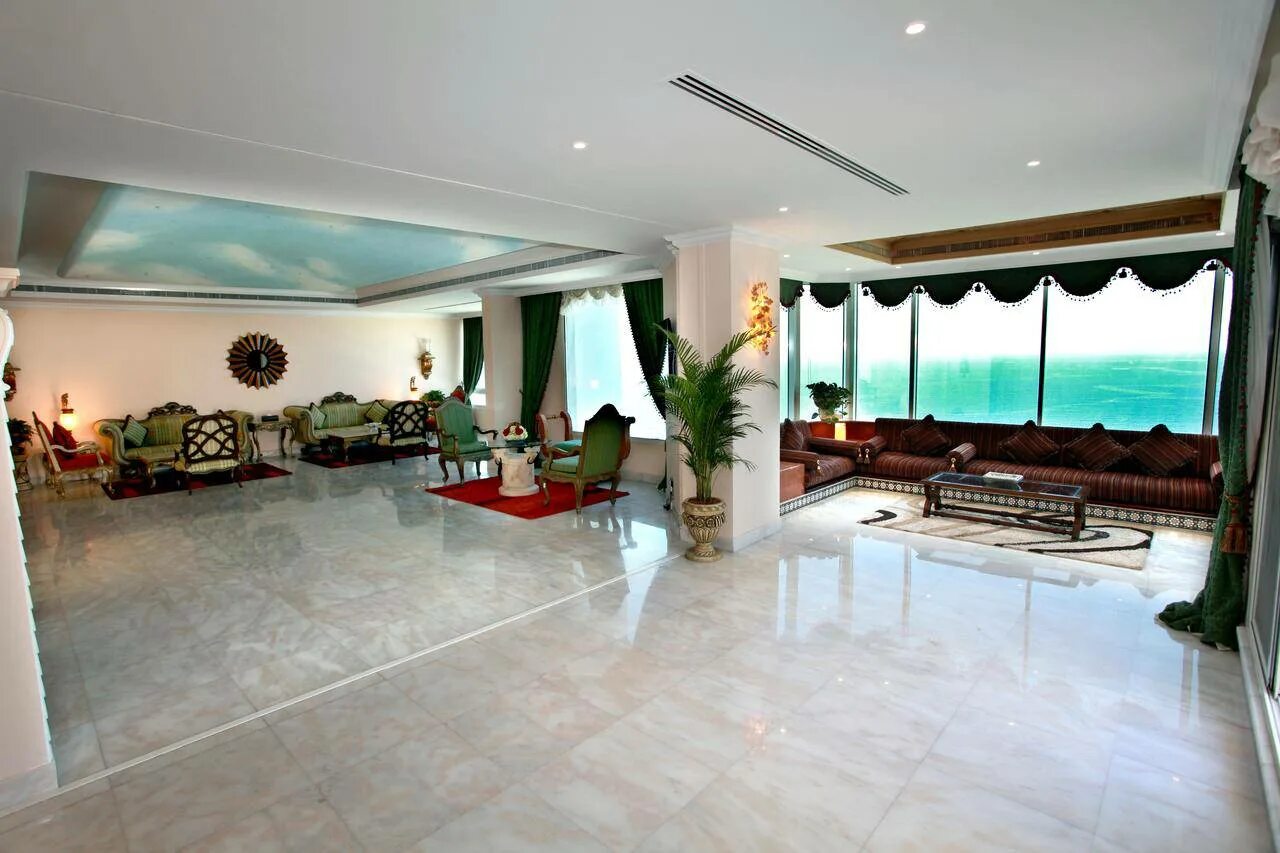 Ramada beach ajman 4. Отель ramada beach hotel ajman. рамада бич аджман 4. отель ramada beach 4*. оаэ,аджман,ramada beach hotel ajman.