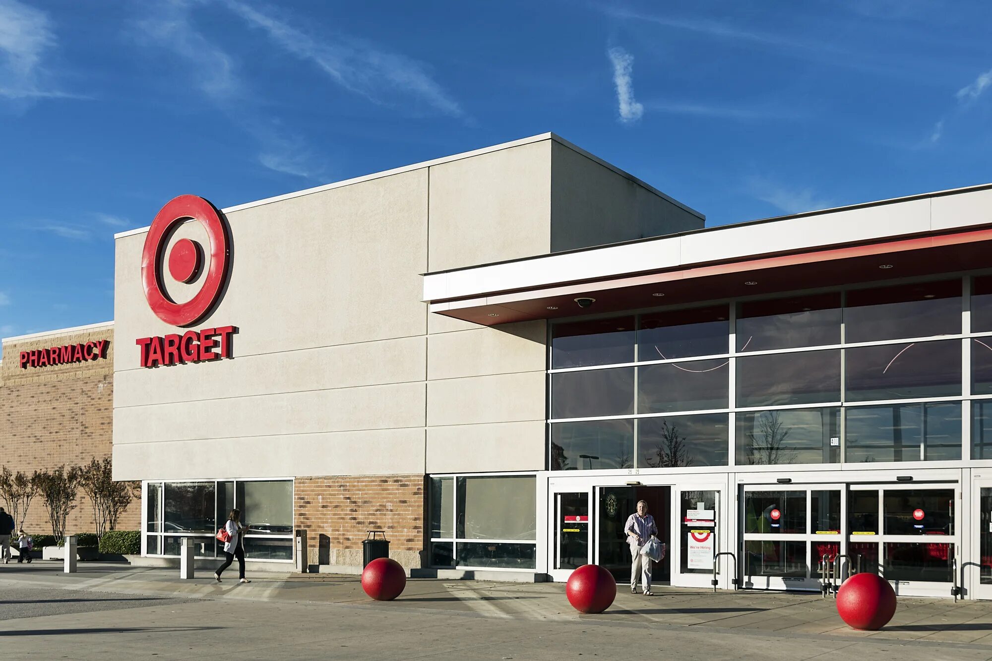Target build. Target store. здание таргет. target store night. target store photo.