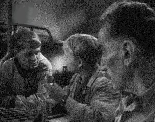 шурка выбирает море. здесь начинается море 1963. шурка выбирает море фильм 1963. шурка выбирает море. шурка выбирает море (1963) афиша.