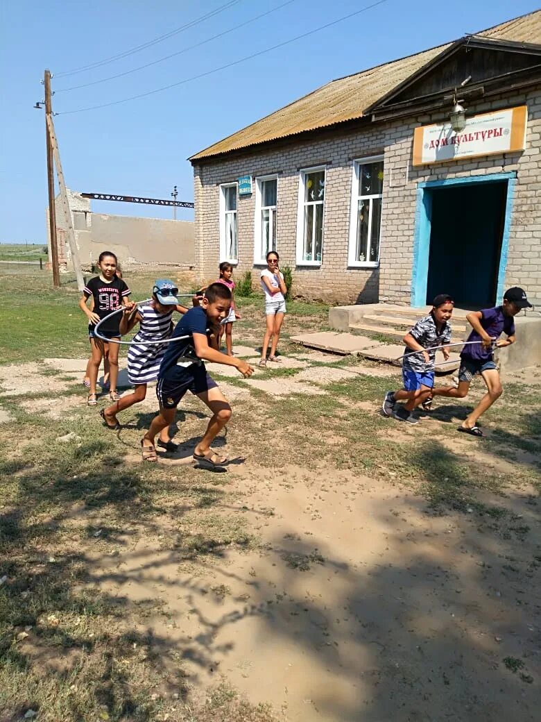 Погода в сокрутовке астраханской области. Село Сокрутовка Ахтубинский район. Сокрутовка Астраханская область. Село Сокрутовка Ахтубинский район Астраханская область. Школа в Сокрутовке.