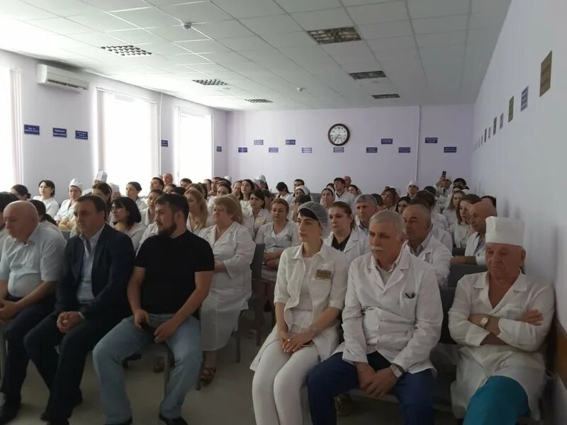 Городская клиническая поликлиника 1 махачкала. Городская больница ул лаптиева махачкала. Городская клиническая больница 2 махачкала. Первая городская больница в махачкале на редукторном. Городская клиническая больница 1 махачкала.