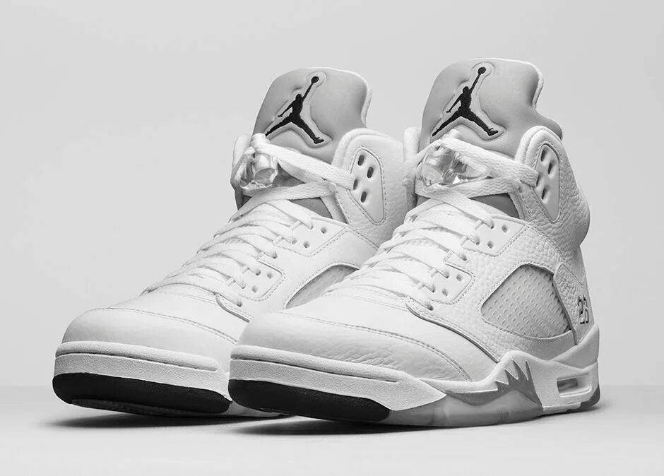 Купить аир 5. Nike Air Jordan 5 Retro. Nike Air Jordan 5. Air Jordan 5 White. Jordan 5 Retro White.