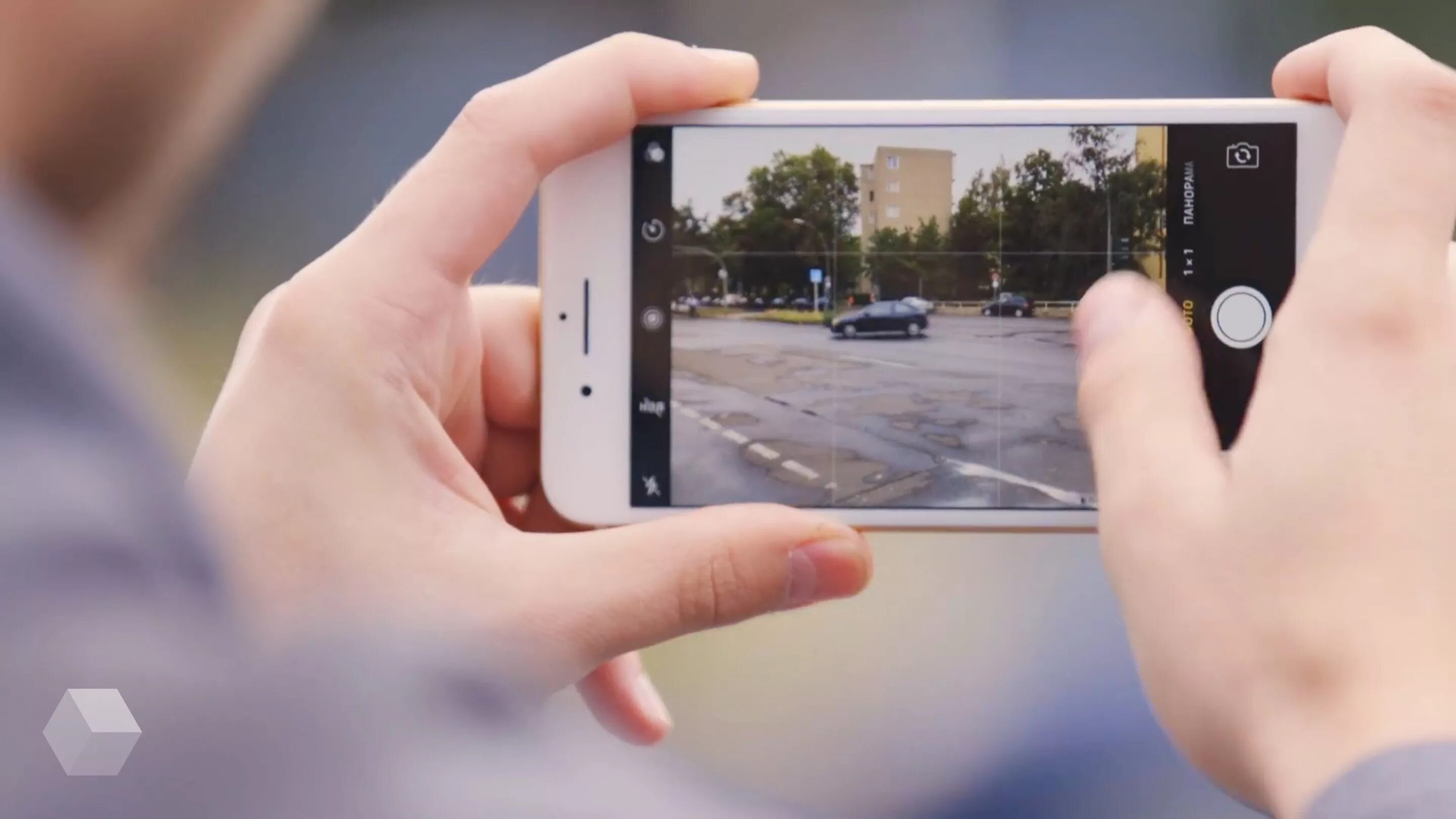 Сколько стоит снимать видео. Съемка на телефон. Мобильнытелефон с фотокамеройй. Съемка на iphone. Видеосъемка на телефон.