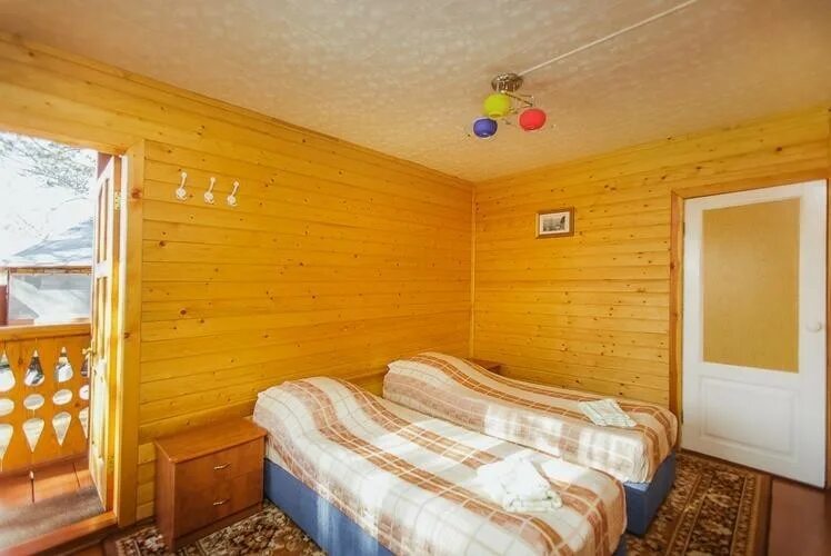 Байкал вуд отель ольхон. Вилла малина ольхон байкал. Филоксения хужир. Отель в хужире. Хужир гостиницы.