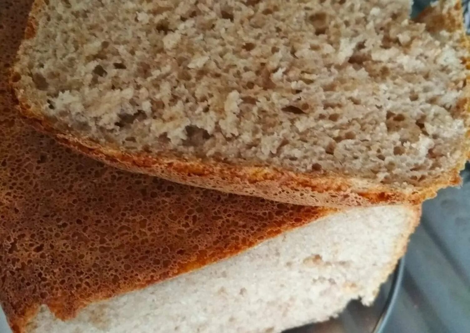 Хлеб из отрубей в духовке. Хлеб с отрубями. Хлеб с отрубями в хлебопечке. Хлеб с отрубями Жуковский. Хлеб с отрубями родные просторы.