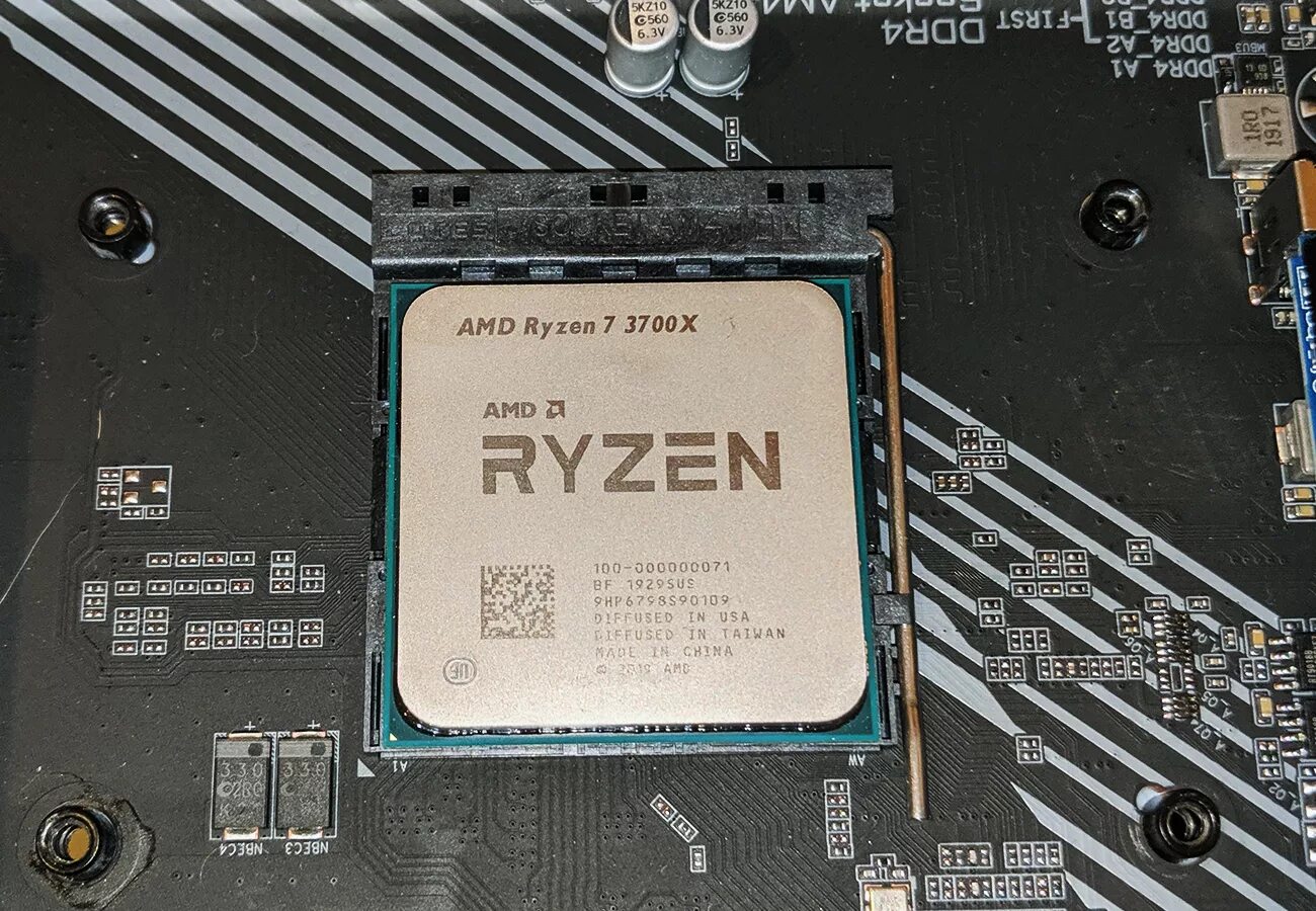 Ryzen 7 pro 3700. Процессор AMD Ryzen 7 Pro 3700. Ryzen 7 3700x. Процессор Ryzen 7 3700x. Ryzen 5 3700x.