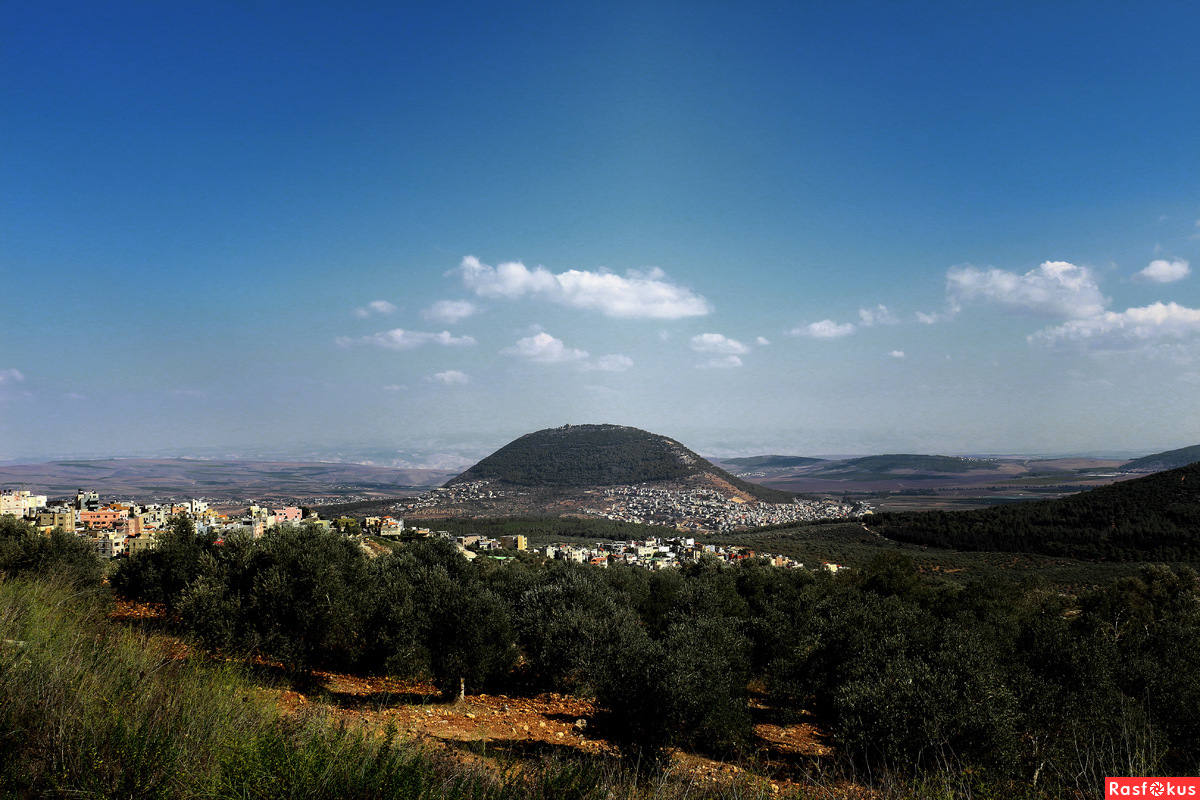 Иерусалим гора фавор. Гора фавор израиль монастырь преображения господня. Гора фавор преображение господне. Гора фавор преображение господне. Гора фавор преображение господне.