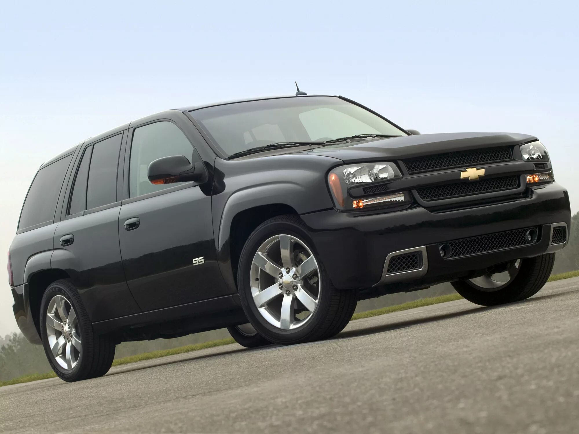 Шевроле трейлблейзер поколения. Chevrolet trailblazer 1. Chevrolet trailblazer SS 2006. Chevrolet trailblazer 2008. Шевроле блейзер 2010.