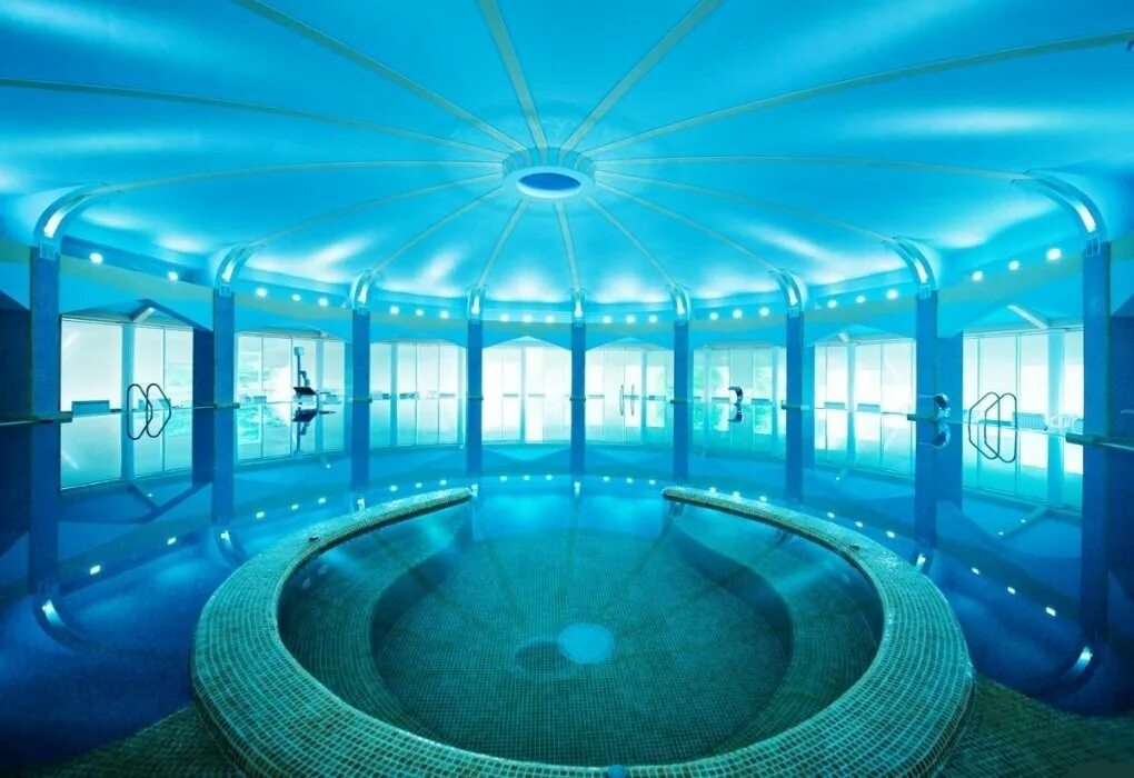 Санатории ессентуков с лечением и бассейном. Санаторий русь ессентуки. Санаторно-курортный комплекс русь в ессентуках. Санаторий ника ессентуки. Санаторий русь ессентуки бассейн.