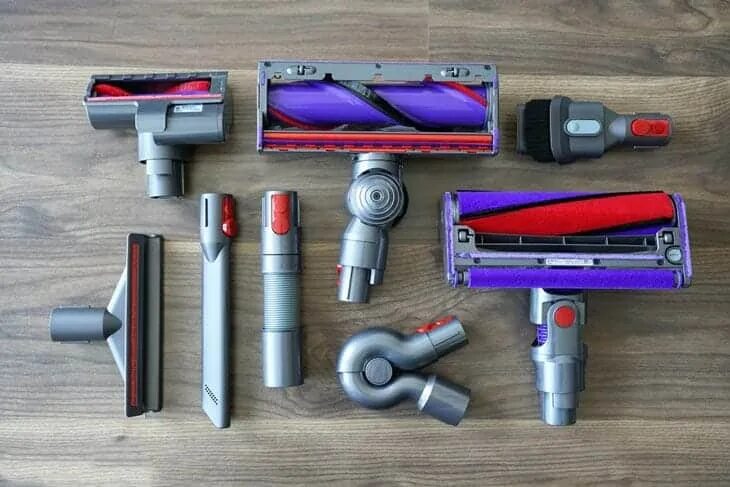 Разбор дайсон. Dyson Cyclone v10 Extra. Дайсон v 10 комплектация. Dyson 12-7642 4a. Насадка Dyson турбощетка 911566-04, 904736.