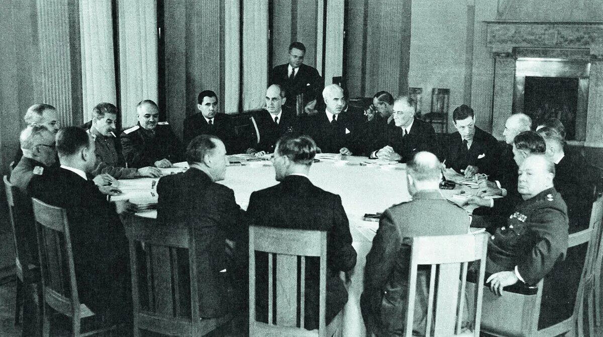 конференция февраля 1945 года. ливадийский дворец ялтинская конференция. ялтинская конференция союзных держав. ялтинская конференция 1945 оон. сталин черчилль и рузвельт в ялте.